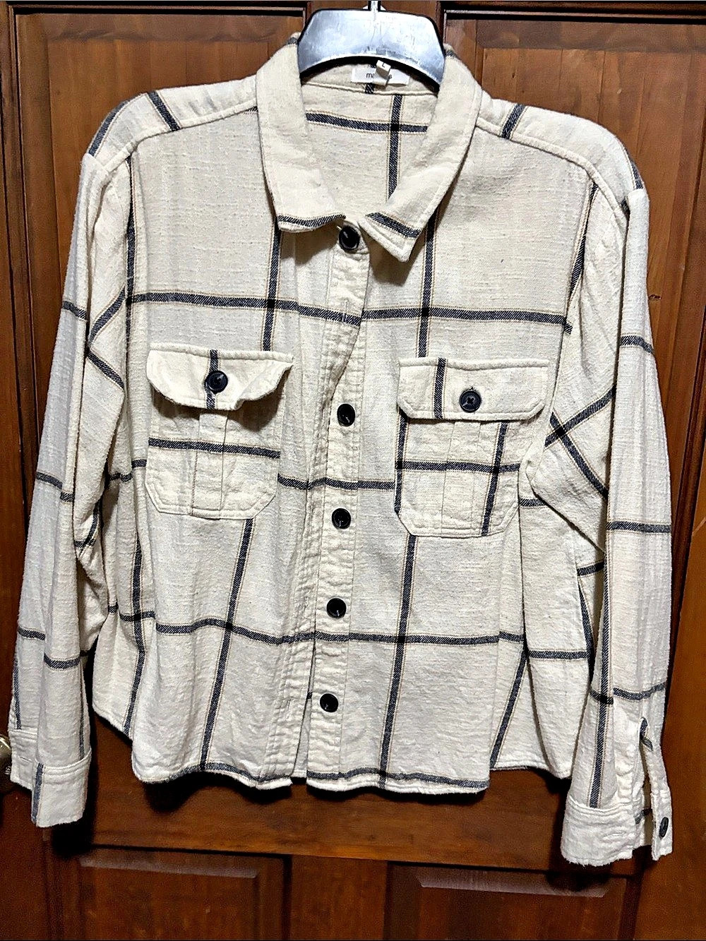 maunces Plaid flannel in Cream & Black Size Large Like New